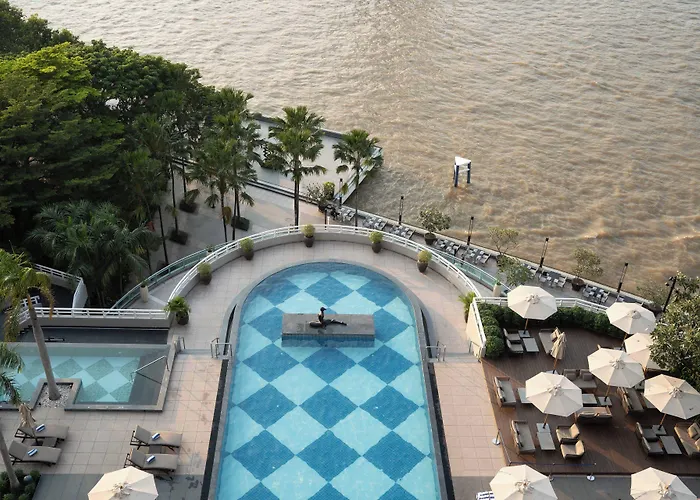 Отель Chatrium Riverside в бангкоке 5*